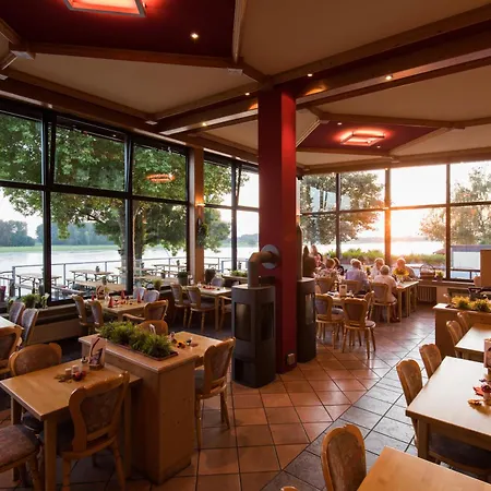 酒店 Haus Rheinblick Ott 3*