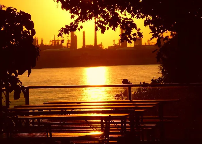 Szálloda Haus Rheinblick Ott Monheim am Rhein